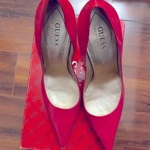 Guess Carrie Pumps